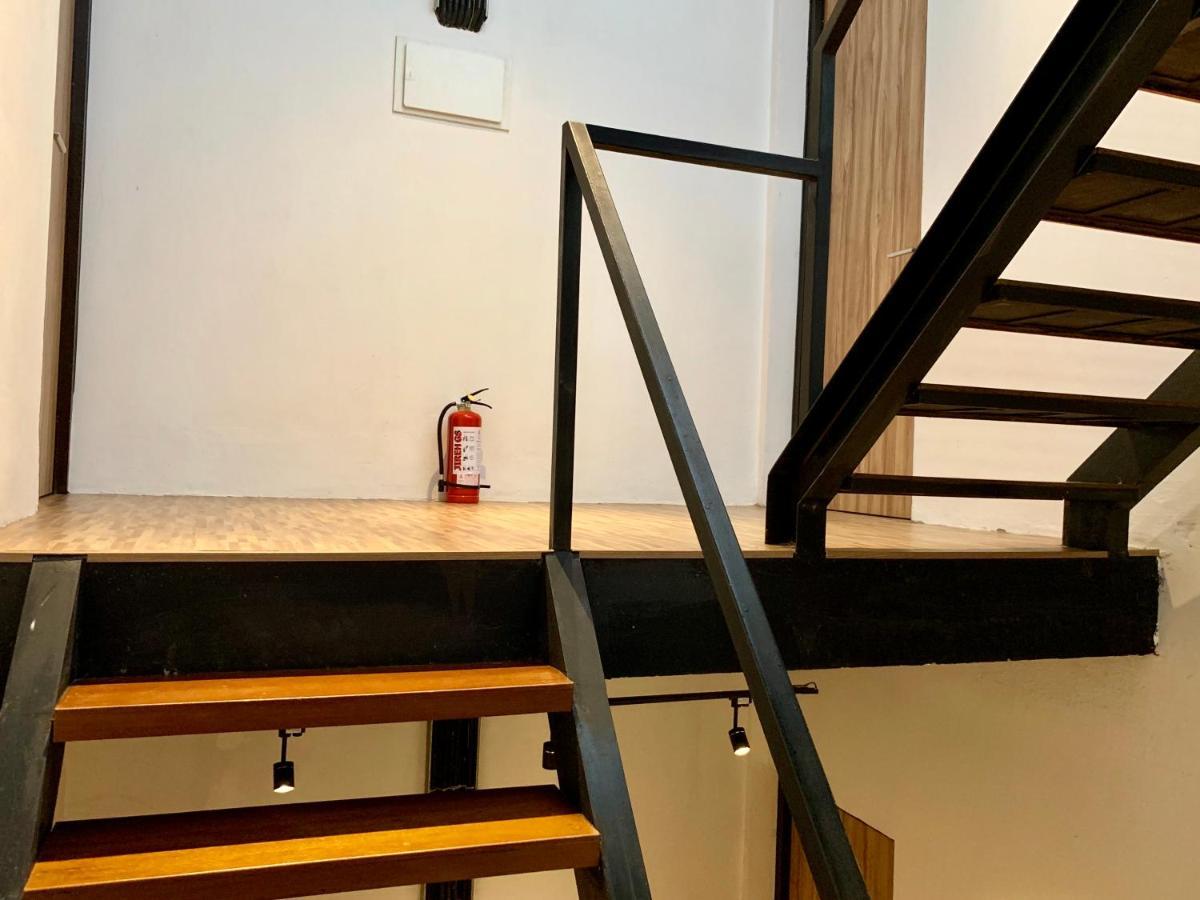 Stay Inn Hostel Jakarta Extérieur photo